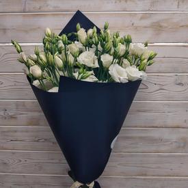 Букет из 15 белых эустом