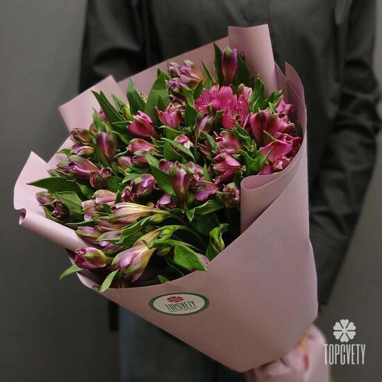 Букет из 15 фиолетовых альстромерий