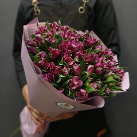 Букет из 17 фиолетовых альстромерий