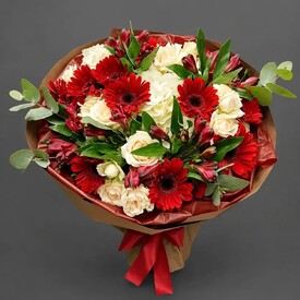 Комбо букет + 3 сердца