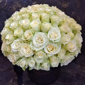 Букет из 101 белой розы в коробке