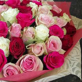 Букет из 51 розы микс 35см