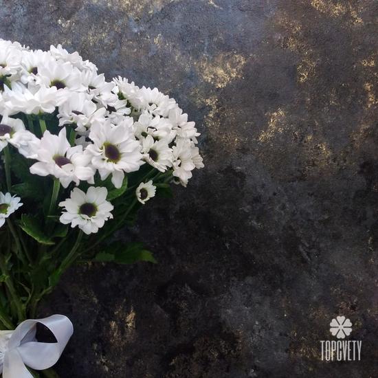 Букет из 21 белой кустовой хризантемы Сантини №203