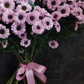 Букет из 21 розовой кустовой хризантемы Сантини №186