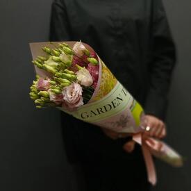 Букет из 5 розовых эустом