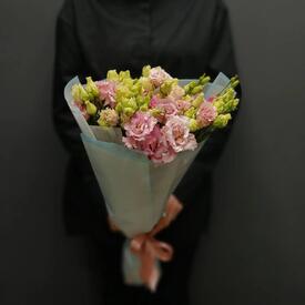 Букет из 7 розовых эустом