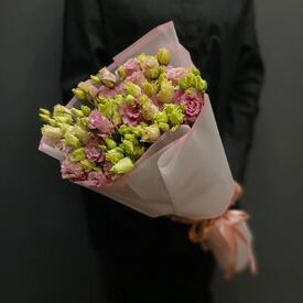 Букет из 9 розовых эустом