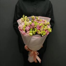 Букет из 9 розовых эустом