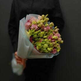 Букет из 11 розовых эустом