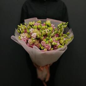 Букет из 15 розовых эустом