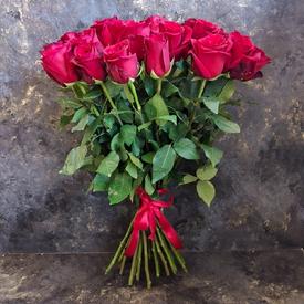 Букет из 21 красной розы Эксплорер 70см