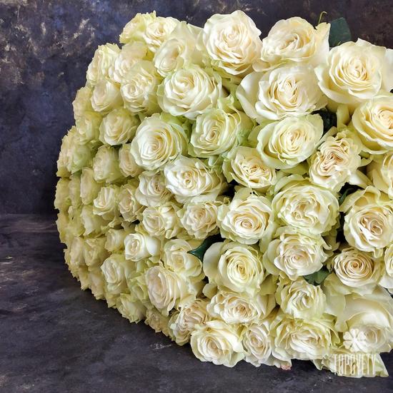 Букет из 75 белых роз Мондиаль 70см