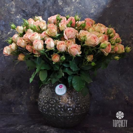 Букет из 21 кремовой кустовой розы 50см