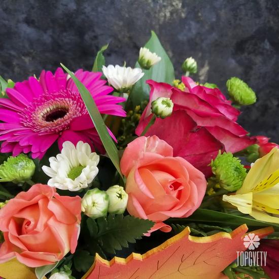 Букет из кустовых роз и гербер
