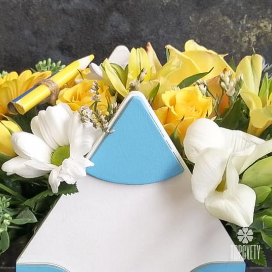 Букет из роз, хризантем и гербер