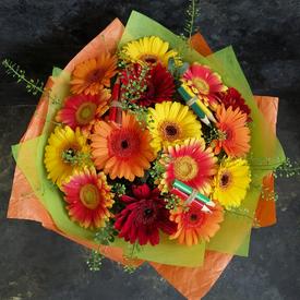 Букет из 15 гербер микс