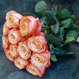 Букет из 11 пионовидных роз Кахала 60см