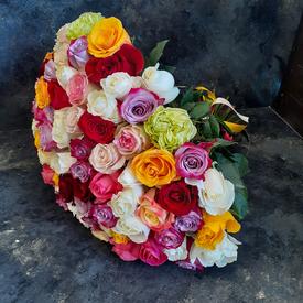 Букет из 51 сортовой розы микс 50см