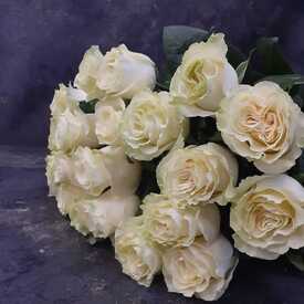 Букет из 21 белой розы Мондиаль 70см