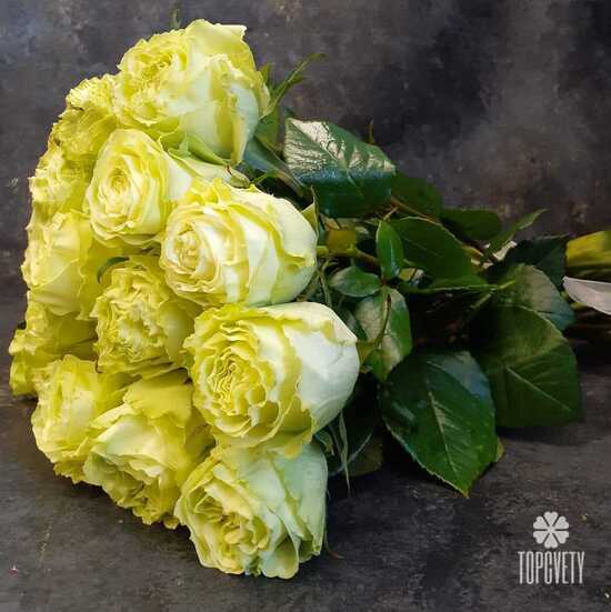 Букет из 17 роз Лимонад 50см