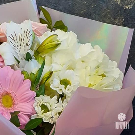 Букет из гортензий, хризантем и гербер 