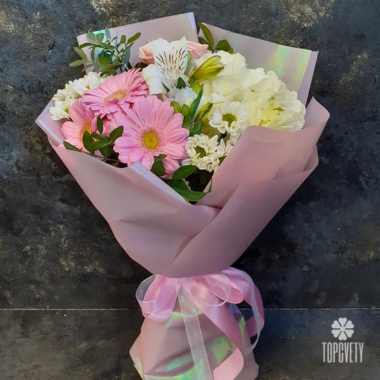 Букет из гортензий, хризантем и гербер 