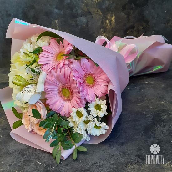 Букет из гортензий, хризантем и гербер 