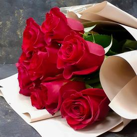 Букет из 11 красных роз Фридом 70см