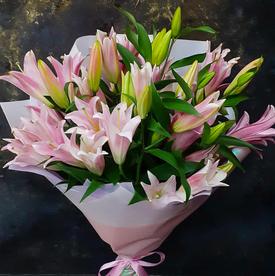 Букет из 9 розовых лилий