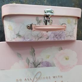 Декоративный чемодан №3