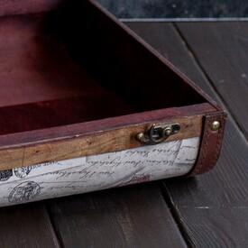 Декоративный чемодан №5