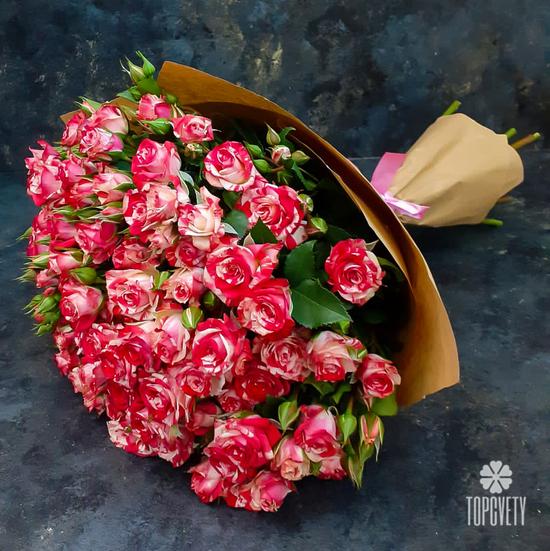 Букет из 15 кустовых роз 50см