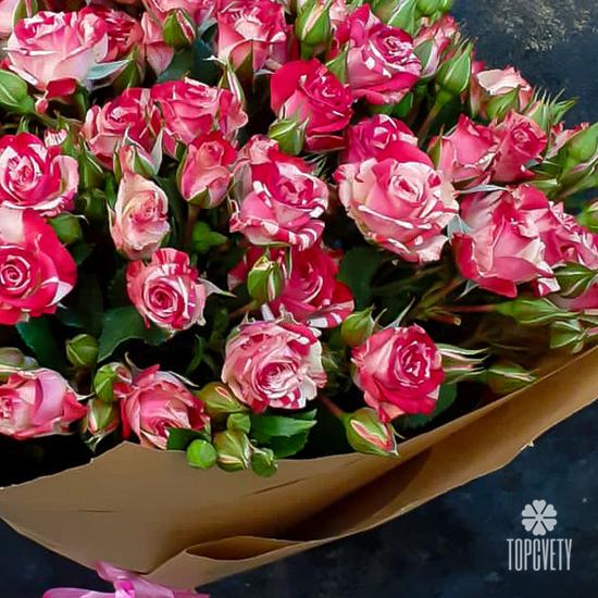 Букет из 15 кустовых роз 50см