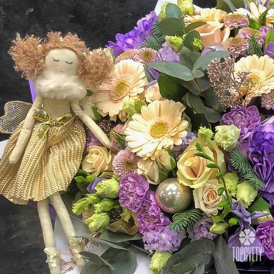 Букет из гортензий, кустовых роз и гербер 