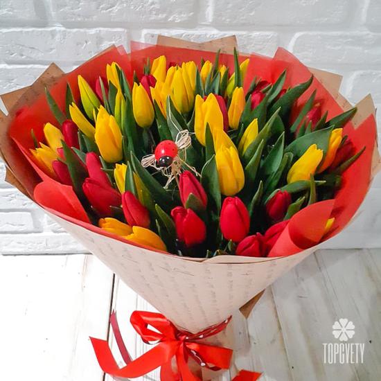 Букет из 51 тюльпана микс