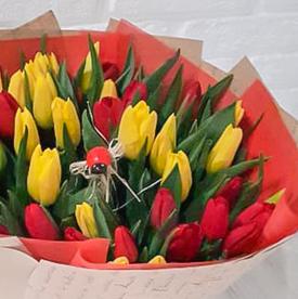 Букет из 51 тюльпана микс