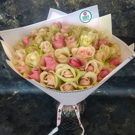 Букет из 51 розовой розы микс 40см