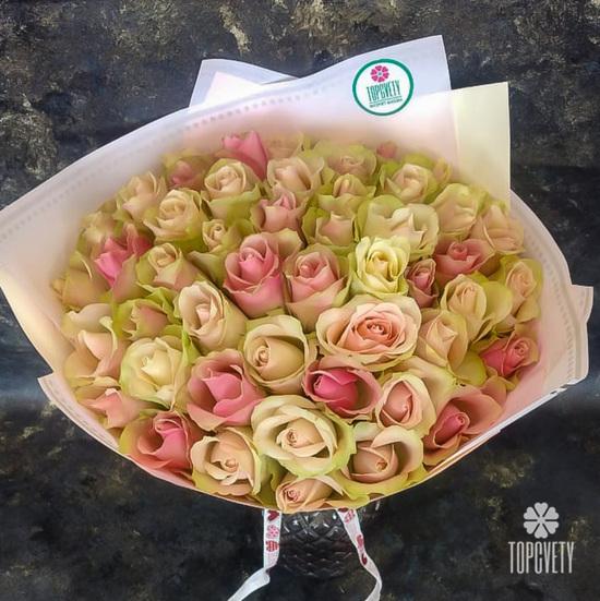 Букет из 51 розовой розы микс 40см