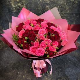 Букет из 21 кустовой розы микс 50см