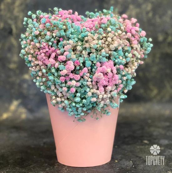 Композиция из гипсофилы в коробке