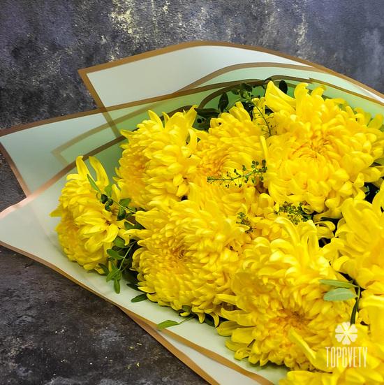Букет из 9 желтых хризантем