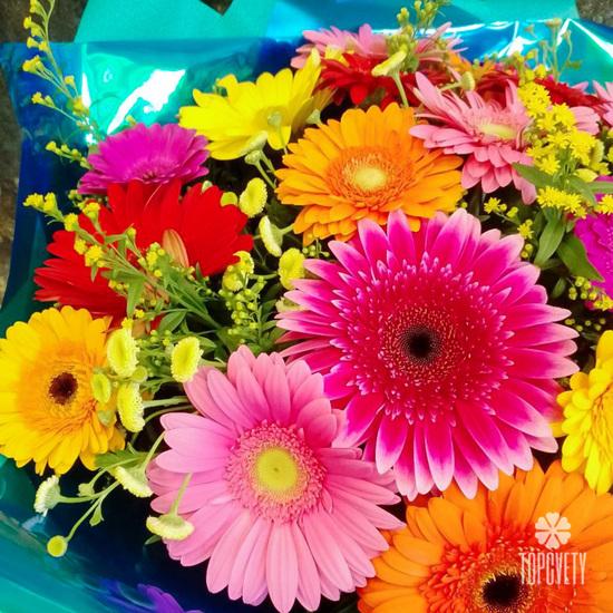 Букет из 25 гербер микс