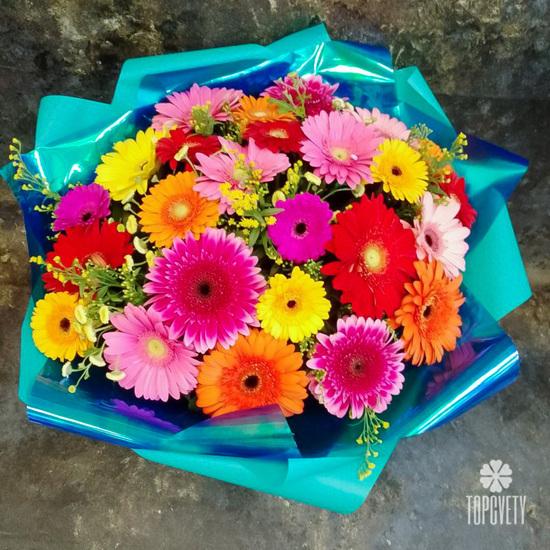 Букет из 25 гербер микс