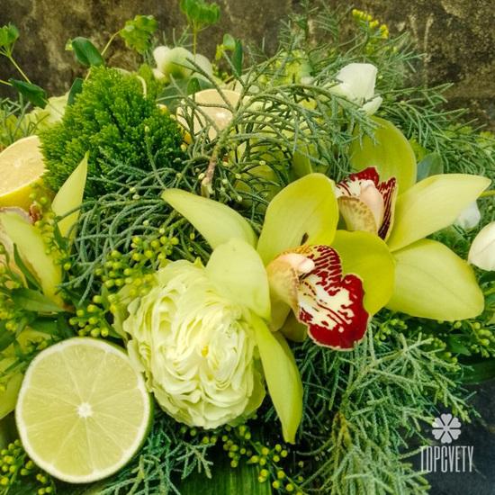 Букет из роз и орхидей 