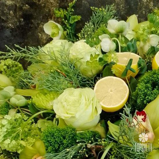 Букет из роз и орхидей 