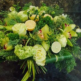 Букет из роз и орхидей 