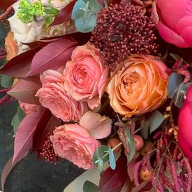 Композиция в шляпной коробке