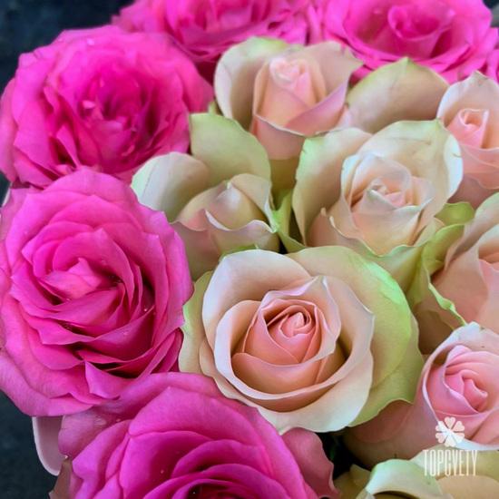 Букет из роз и конфет в форме сердца