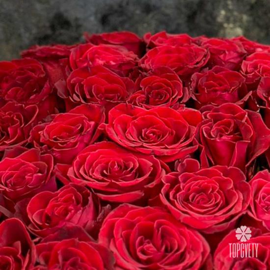 Букет из 101 красной розы в корзине
