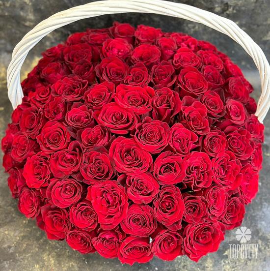 Букет из 101 красной розы в корзине